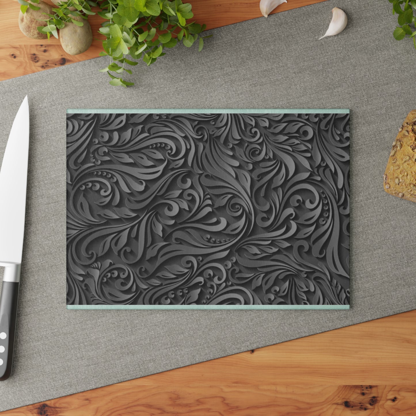 Elegant Floral Engraved Glass Cutting Board – Perfect Gift for Home Chefs & Entertainers